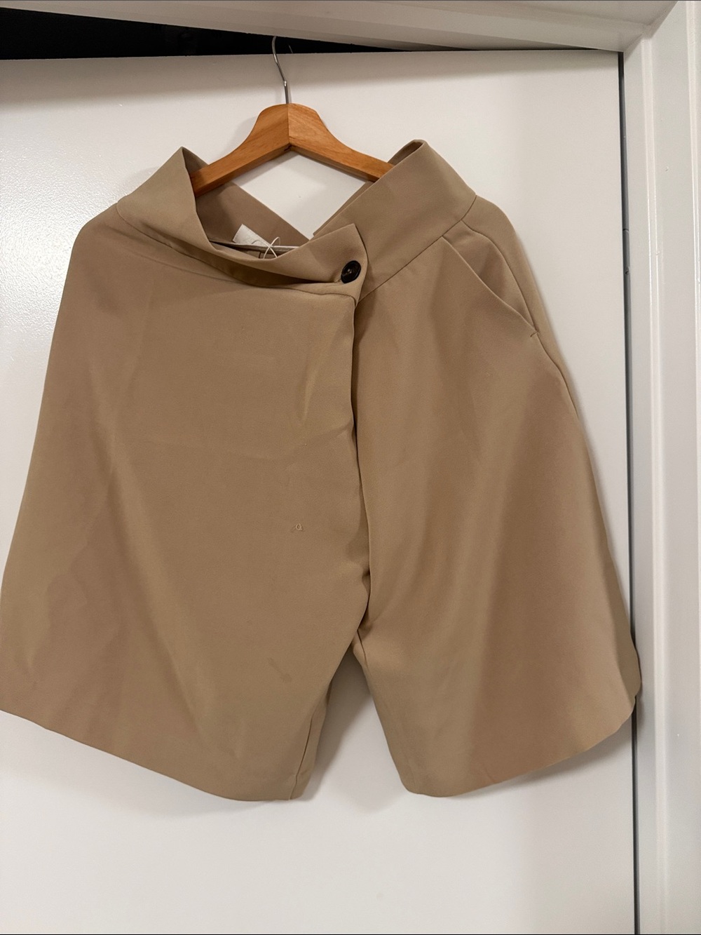 Zara Classic High-Waist Tan Women's Shorts